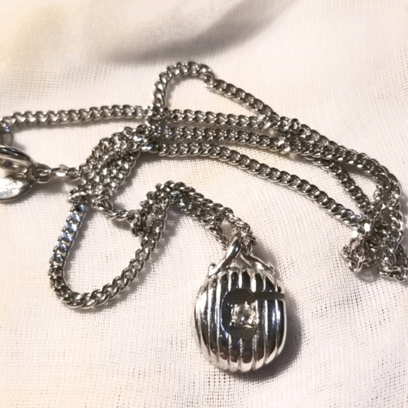 GIVENCHY LOGO Vtg Paris New York Necklace - Picture 5 of 8